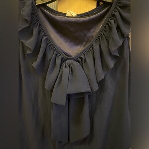 Ruffled neckline sleeveless blouse Size Small